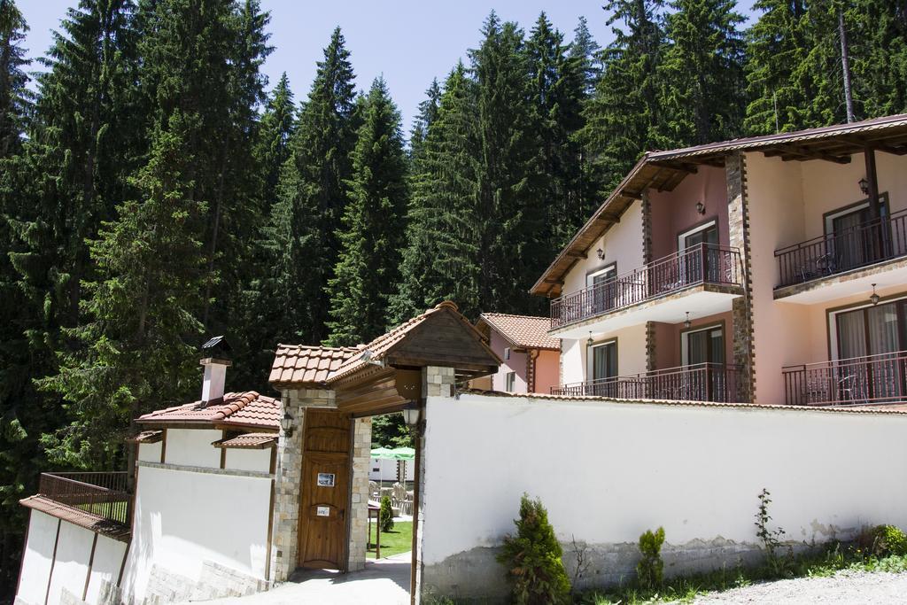 Ивелия Къща За Гости Dospat Exterior foto