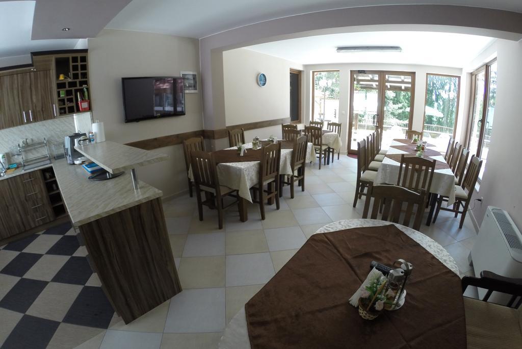 Ивелия Къща За Гости Dospat Exterior foto